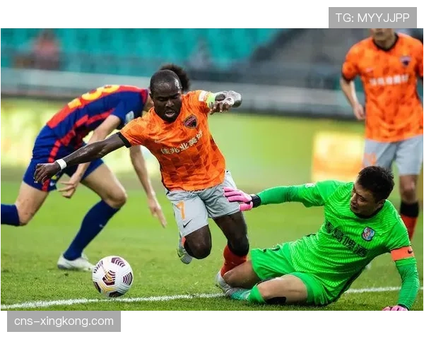 阶段性复盘显示：传控型球队在面对密集防守时普遍遇到攻坚难题